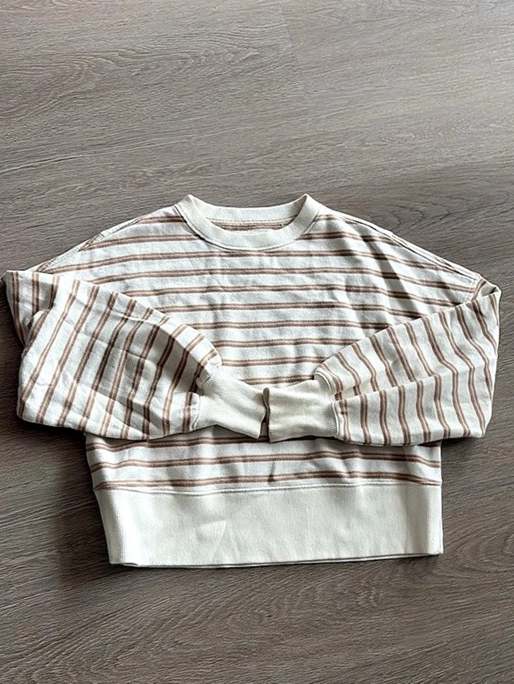 Aerie Striped Pullover Sweatshirt in White & Brown Size Small Like New